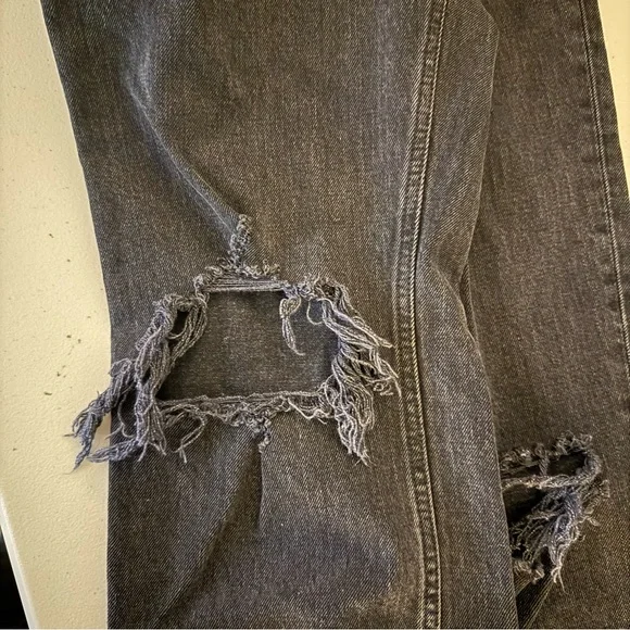 ABERCROMBIE The ‘90s Straight Ultra High Rise Distressed Stretch Jeans Size 29L - Picture 7 of 12